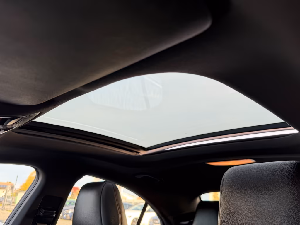 Mercedes-Benz CLA 220