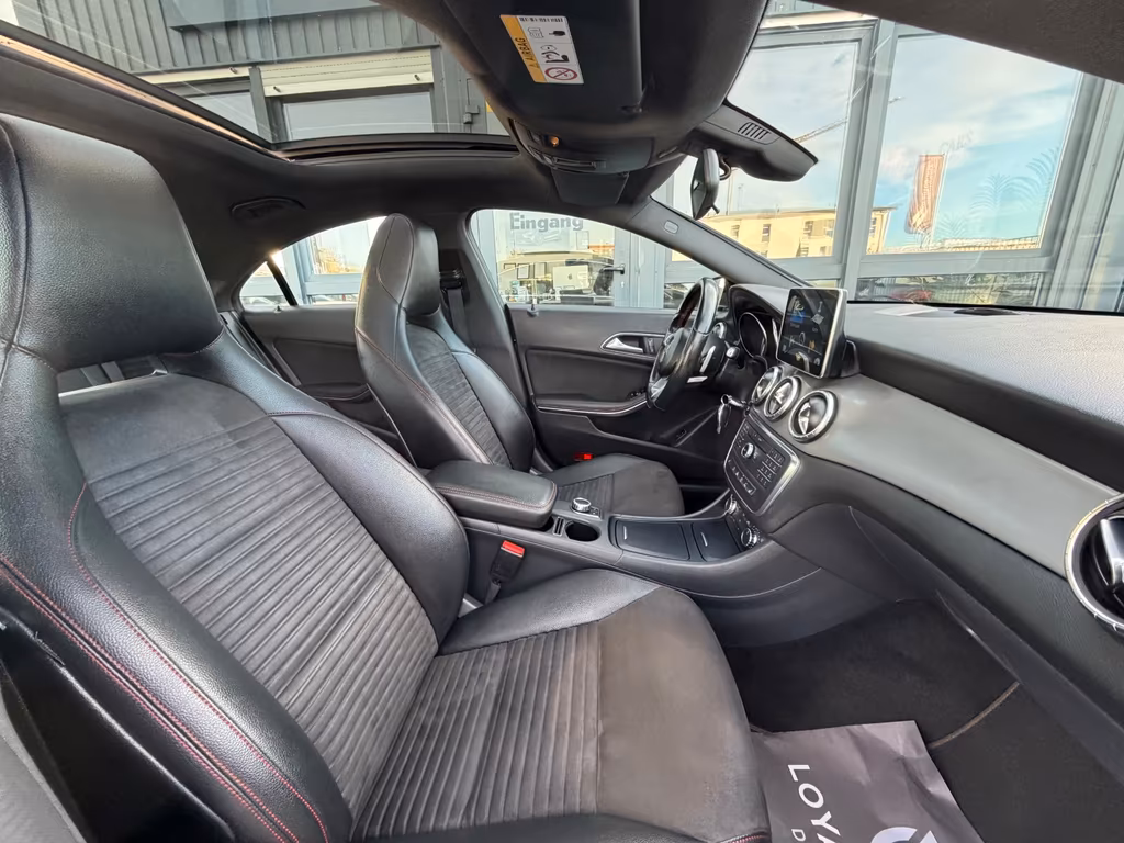 Mercedes-Benz CLA 220