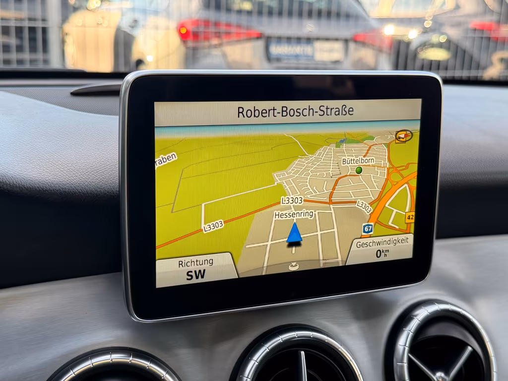 Mercedes-Benz CLA 220