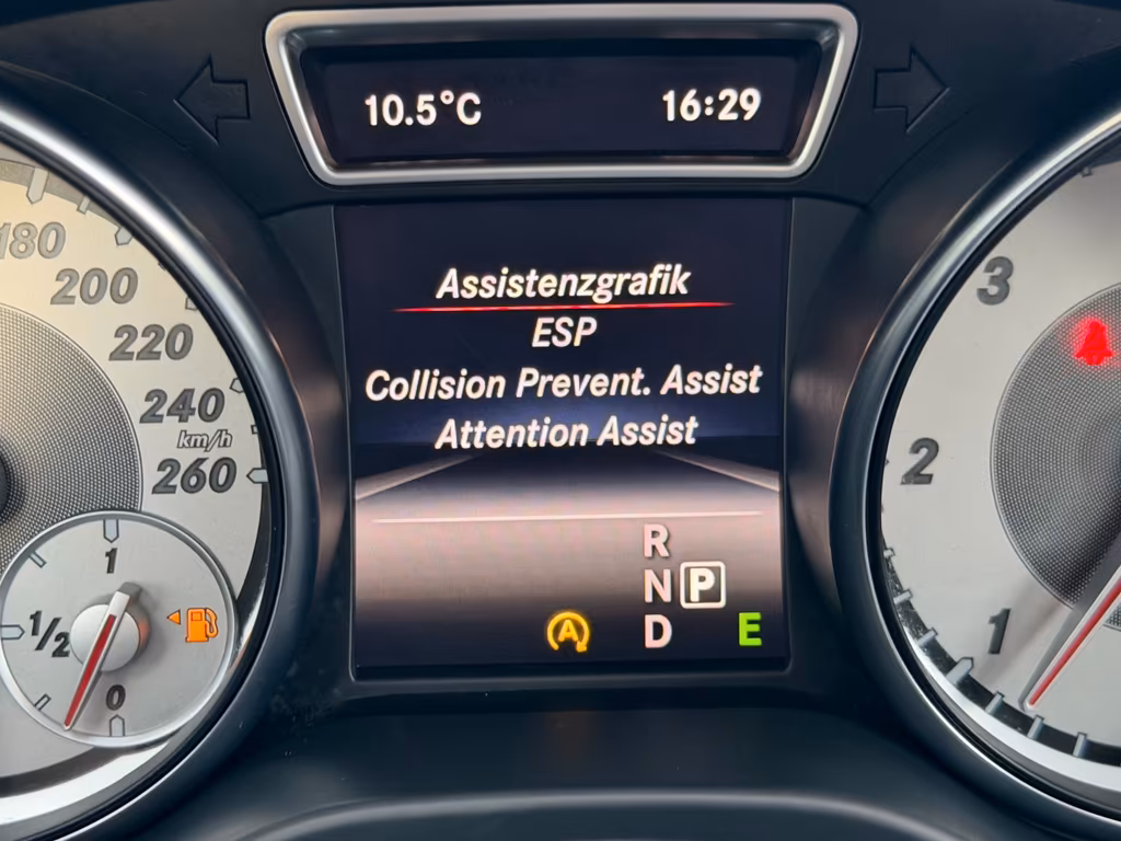 Mercedes-Benz CLA 220