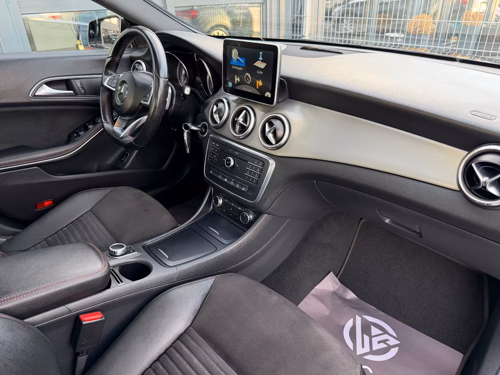 Mercedes-Benz CLA 220