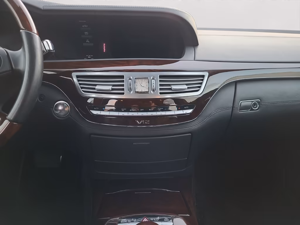 Mercedes-Benz S 600