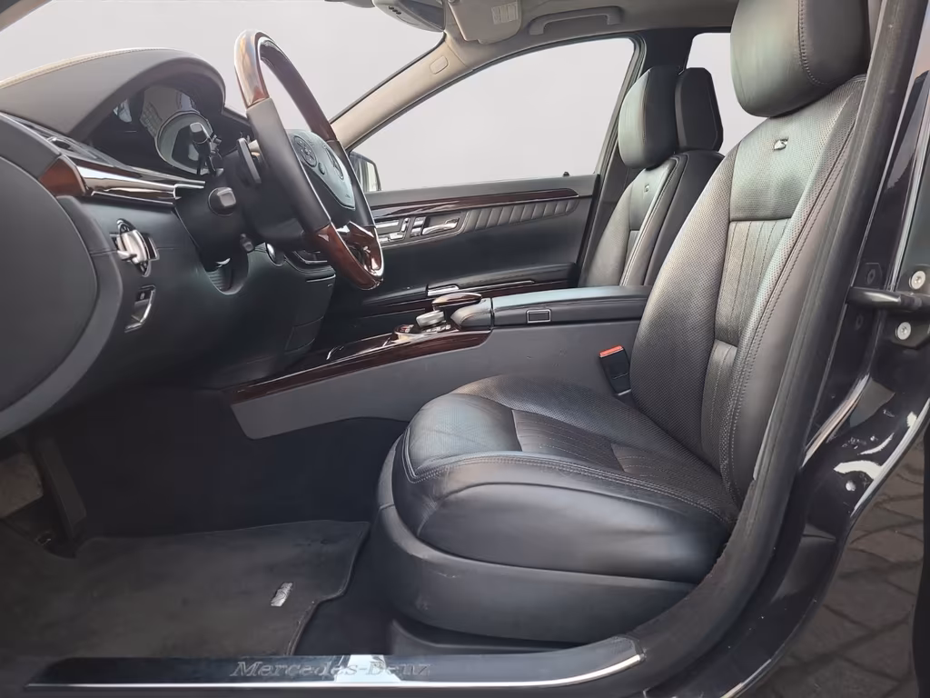Mercedes-Benz S 600