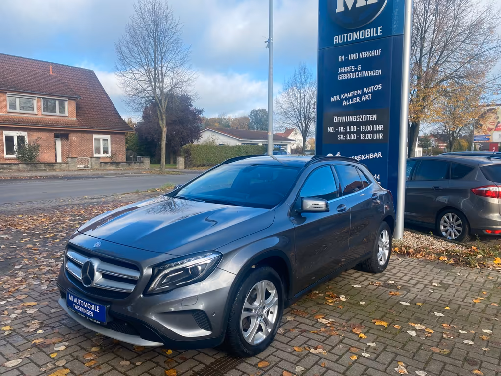 Mercedes-Benz GLA 220