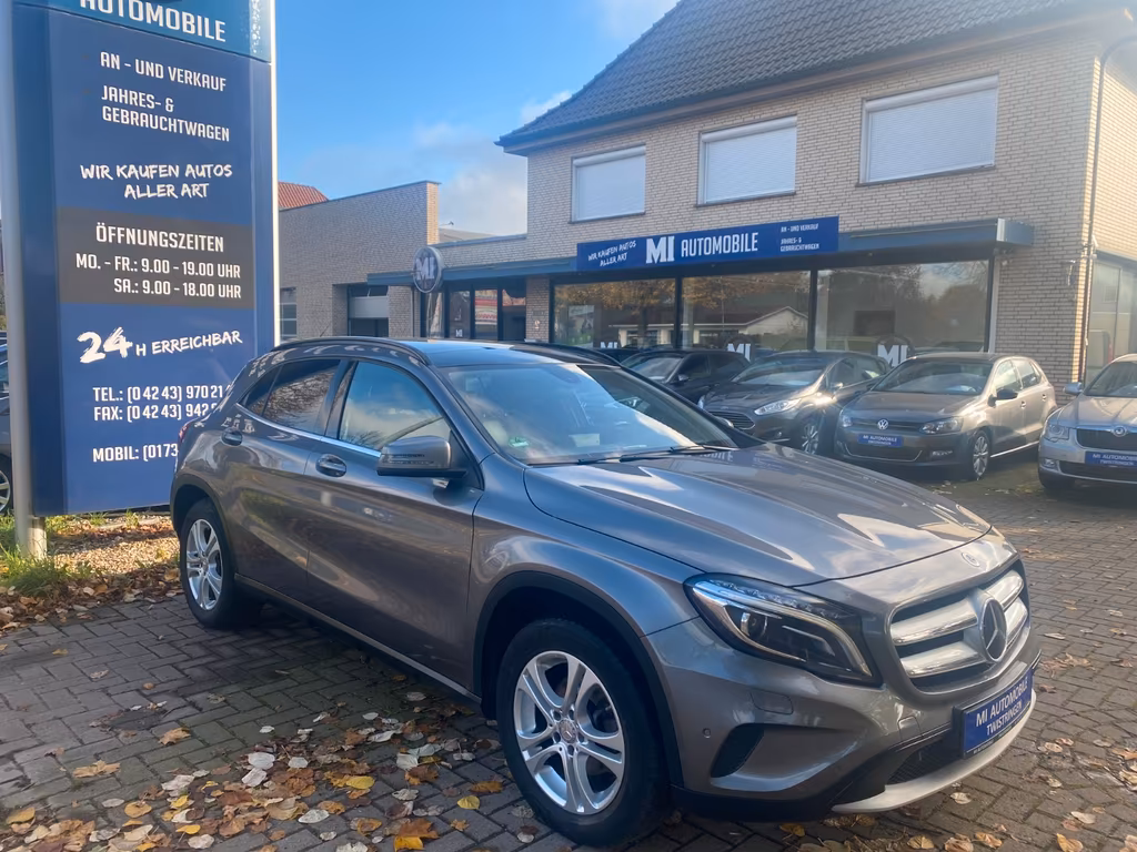 Mercedes-Benz GLA 220