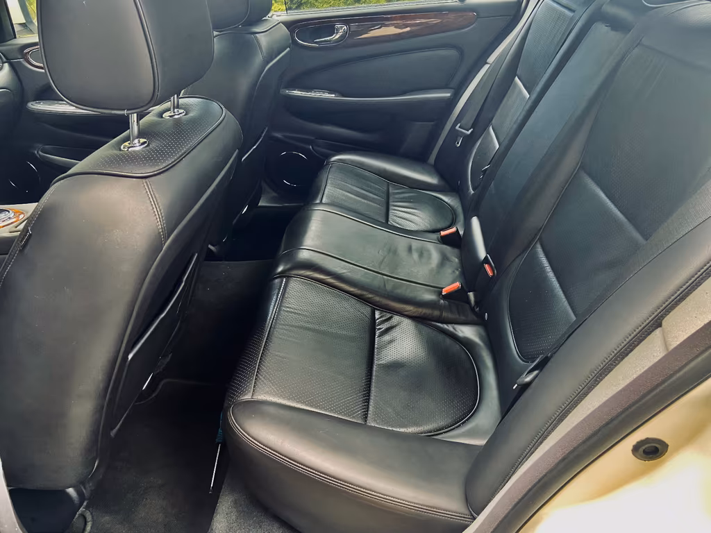 Jaguar XJ8