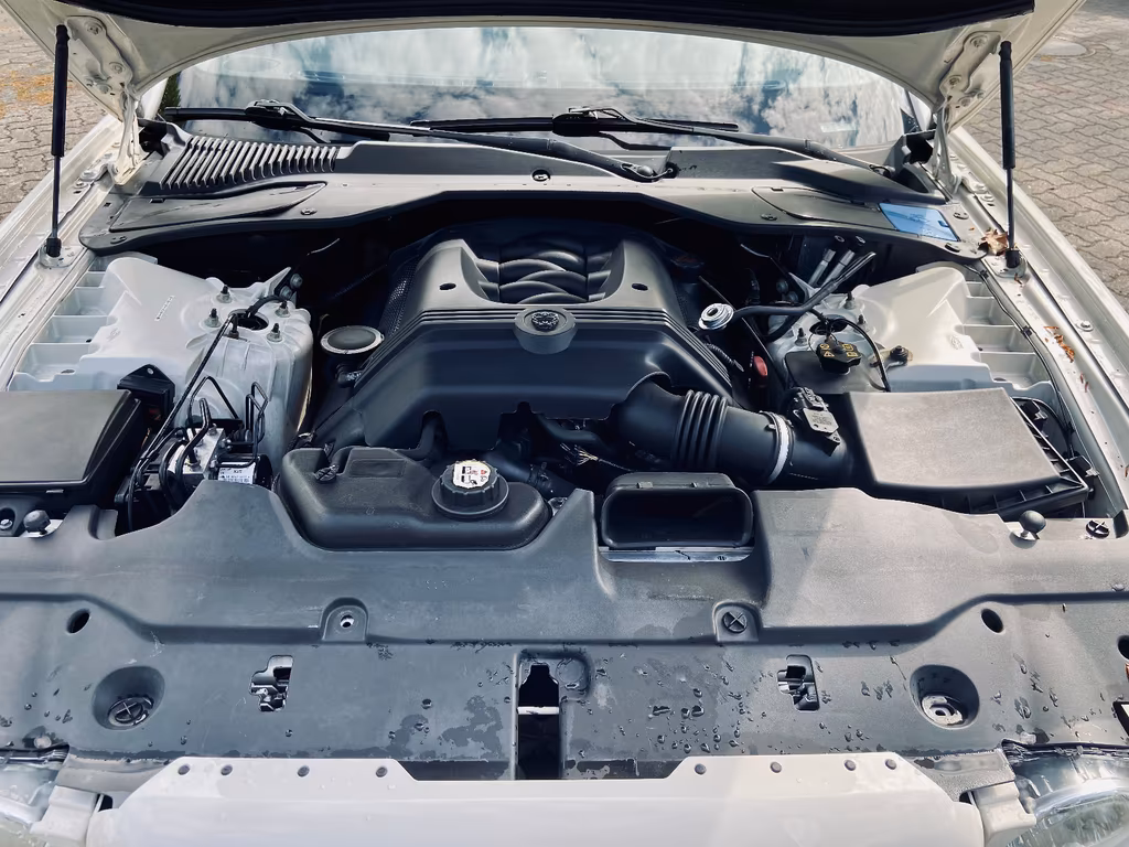 Jaguar XJ8