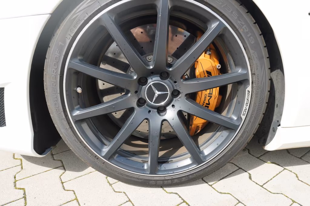 Mercedes-Benz SL 63 AMG
