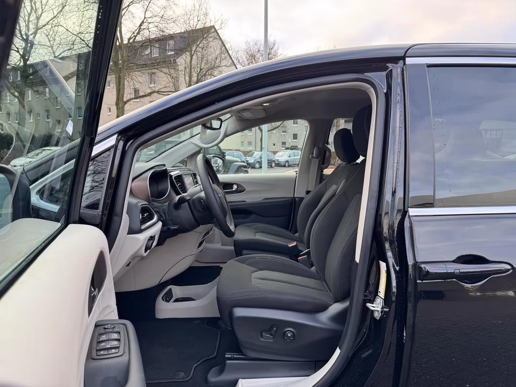 Chrysler Pacifica