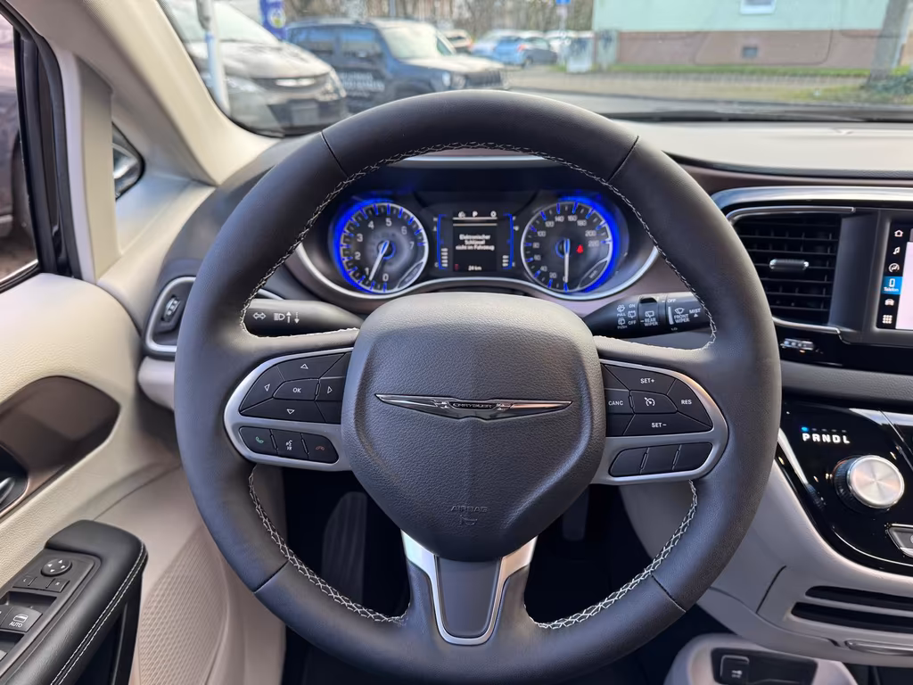 Chrysler Pacifica