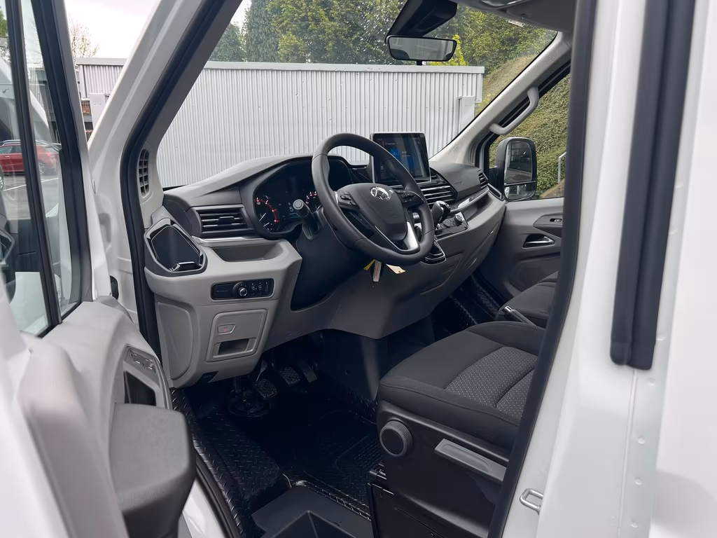 Maxus Deliver 9