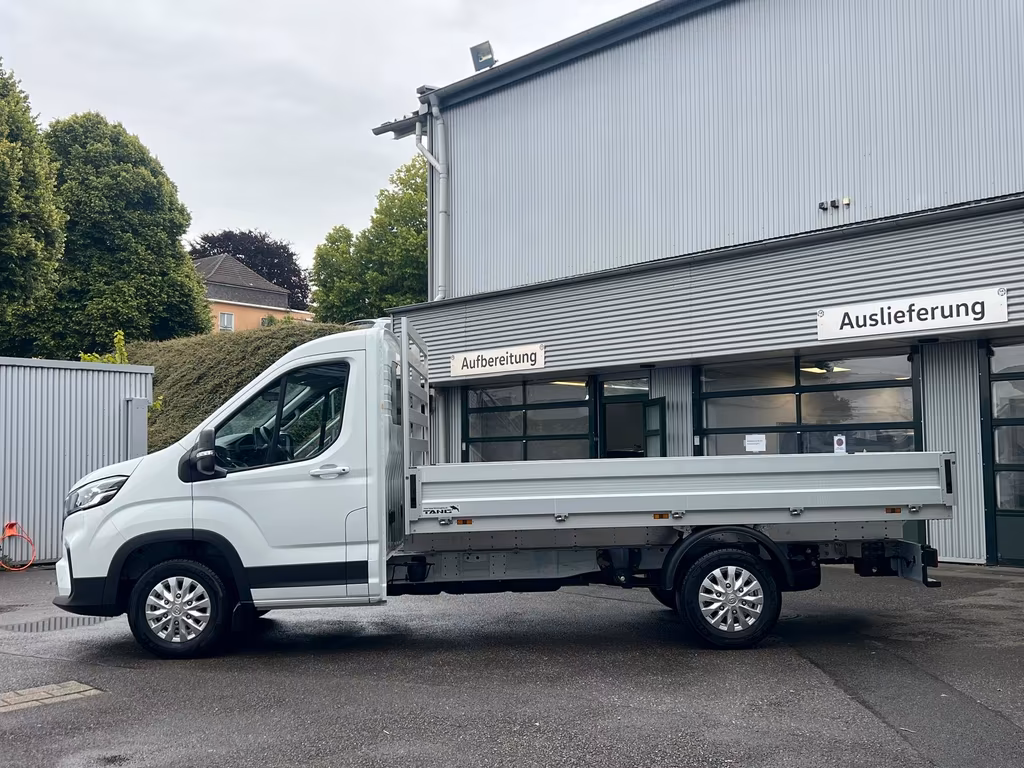 Maxus Deliver 9