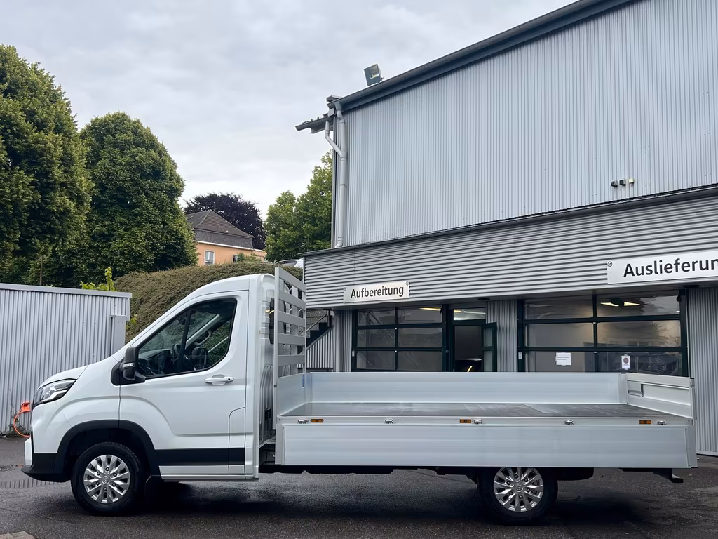 Maxus Deliver 9