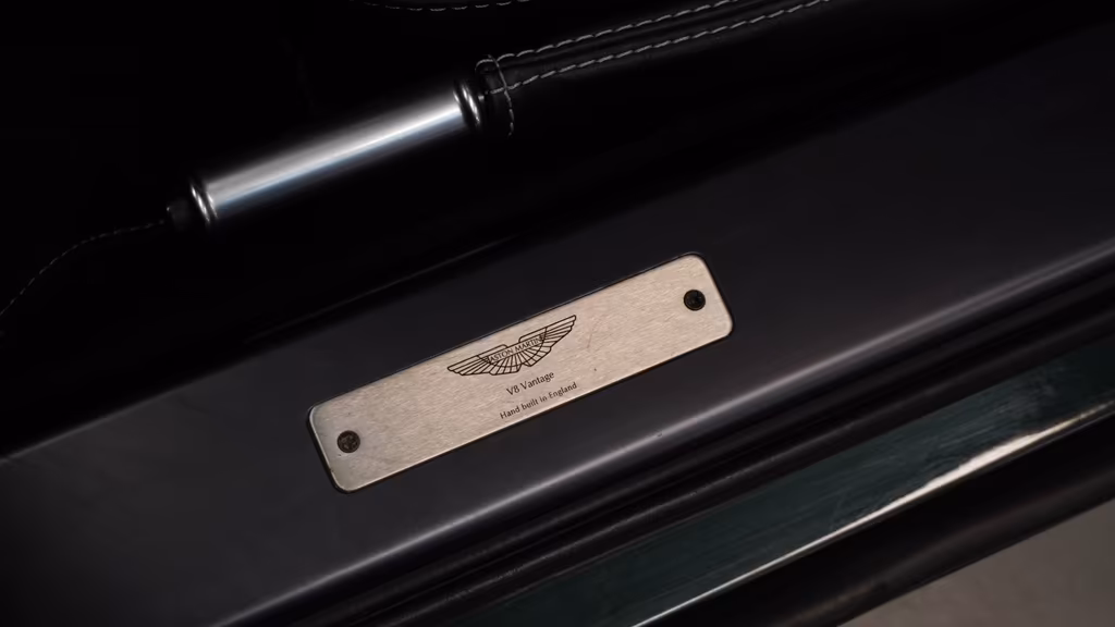 Aston Martin V8 Vantage