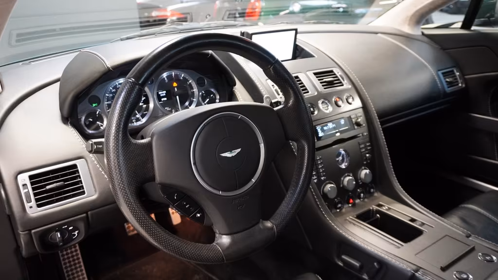 Aston Martin V8 Vantage