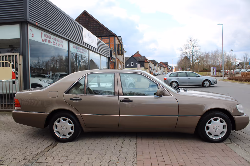 Mercedes-Benz S 300