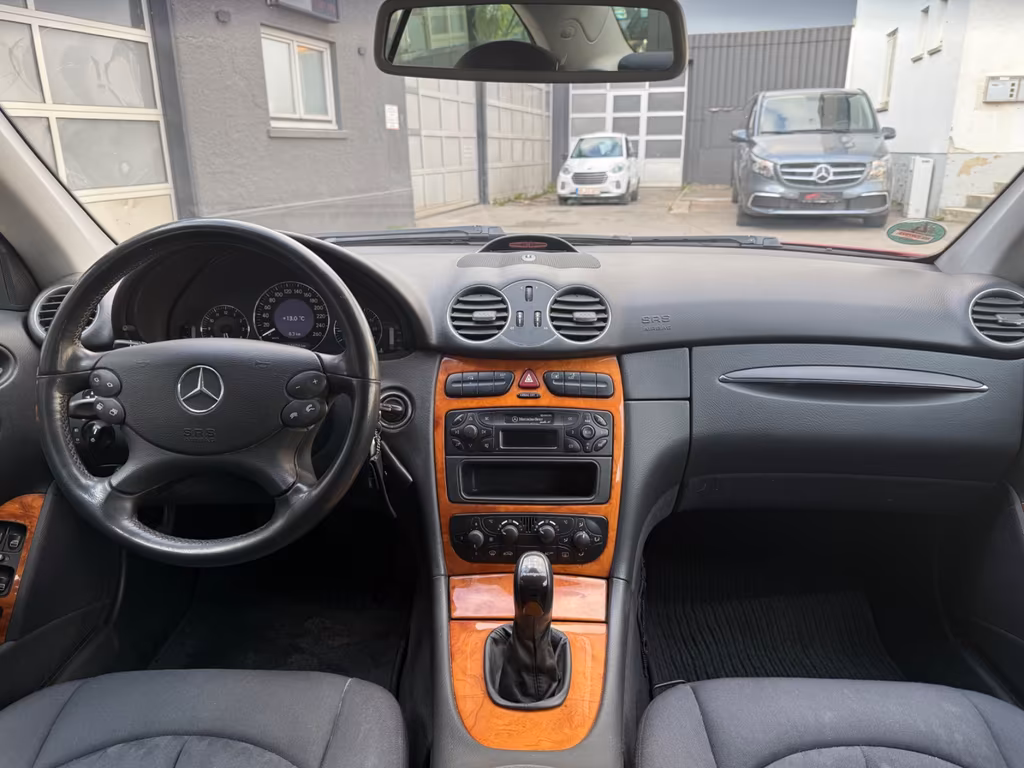 Mercedes-Benz CLK 240
