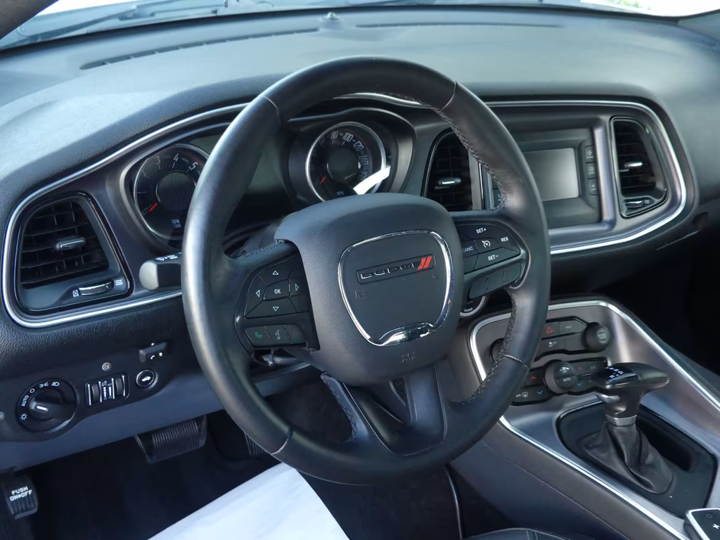 Dodge Challenger