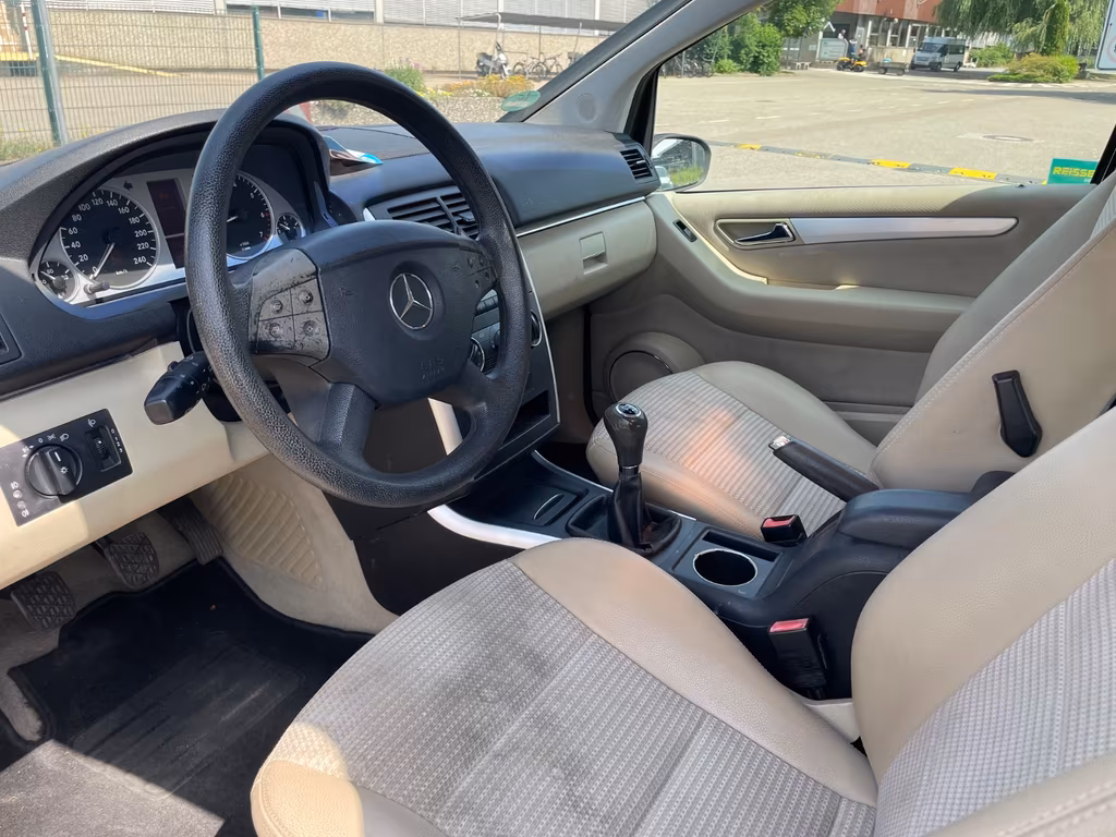 Mercedes-Benz B 150