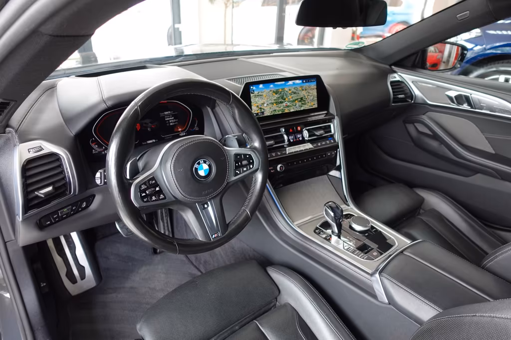 BMW 840