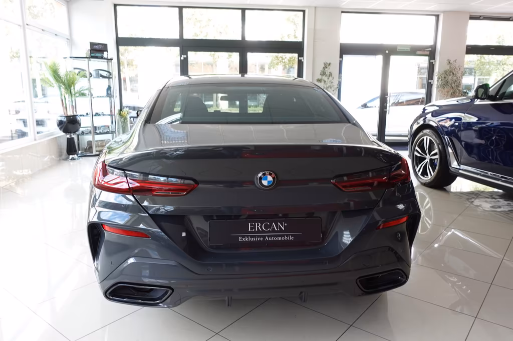 BMW 840