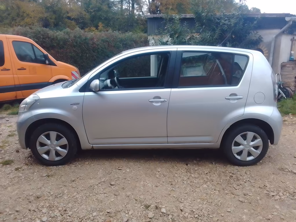 Daihatsu Sirion