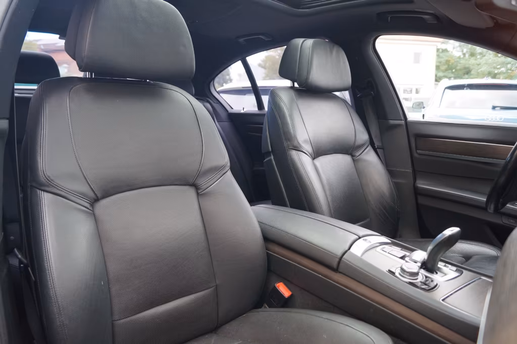 BMW 740