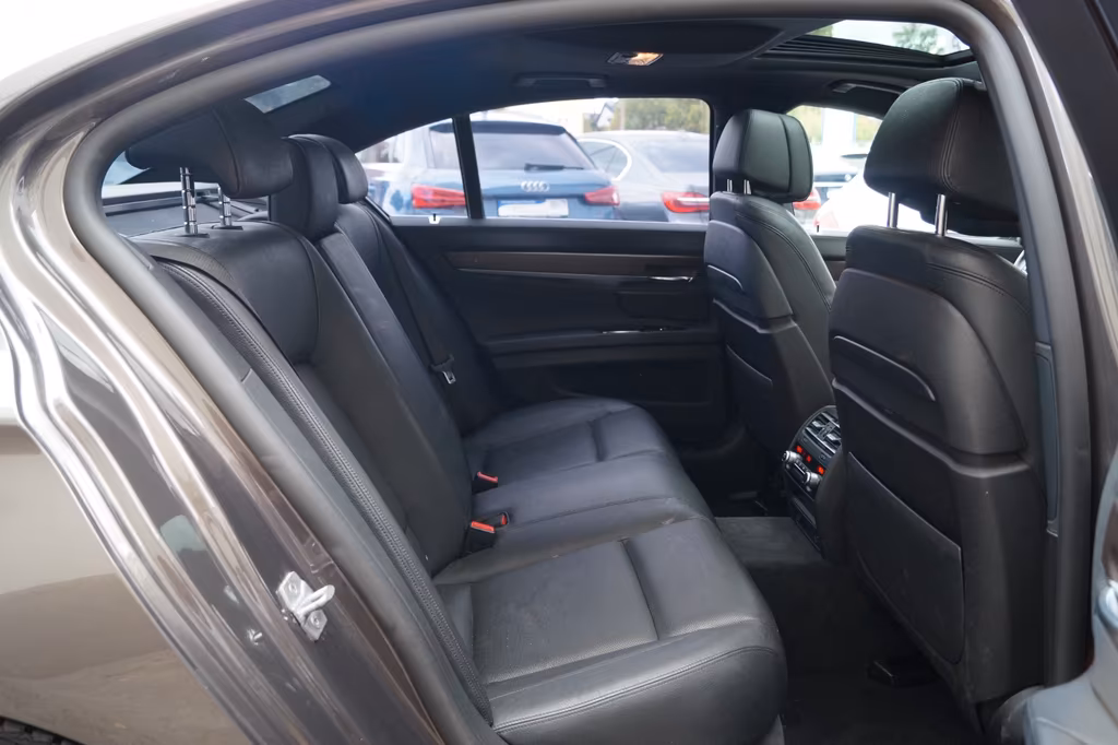 BMW 740