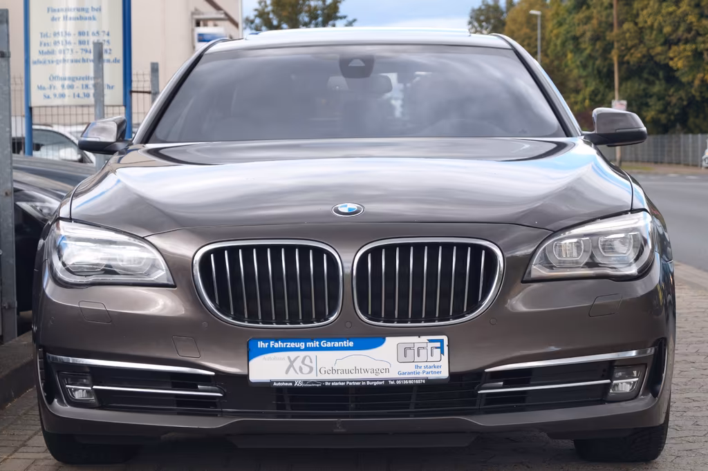 BMW 740