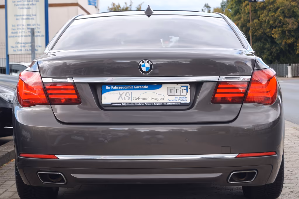 BMW 740