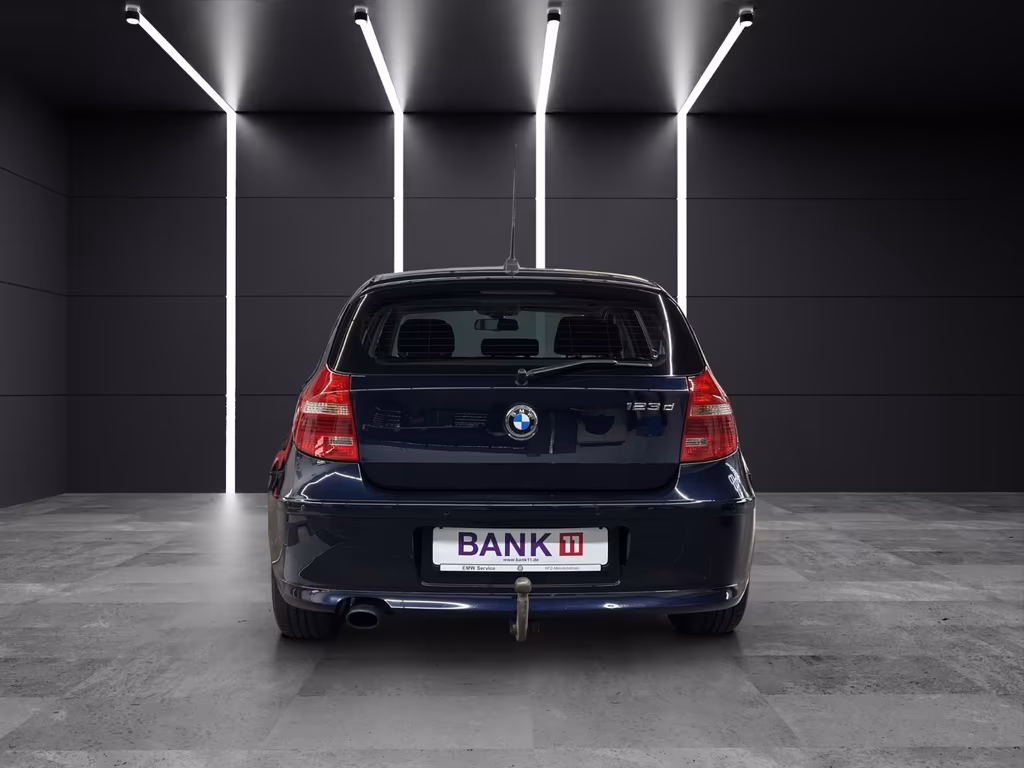 BMW 123