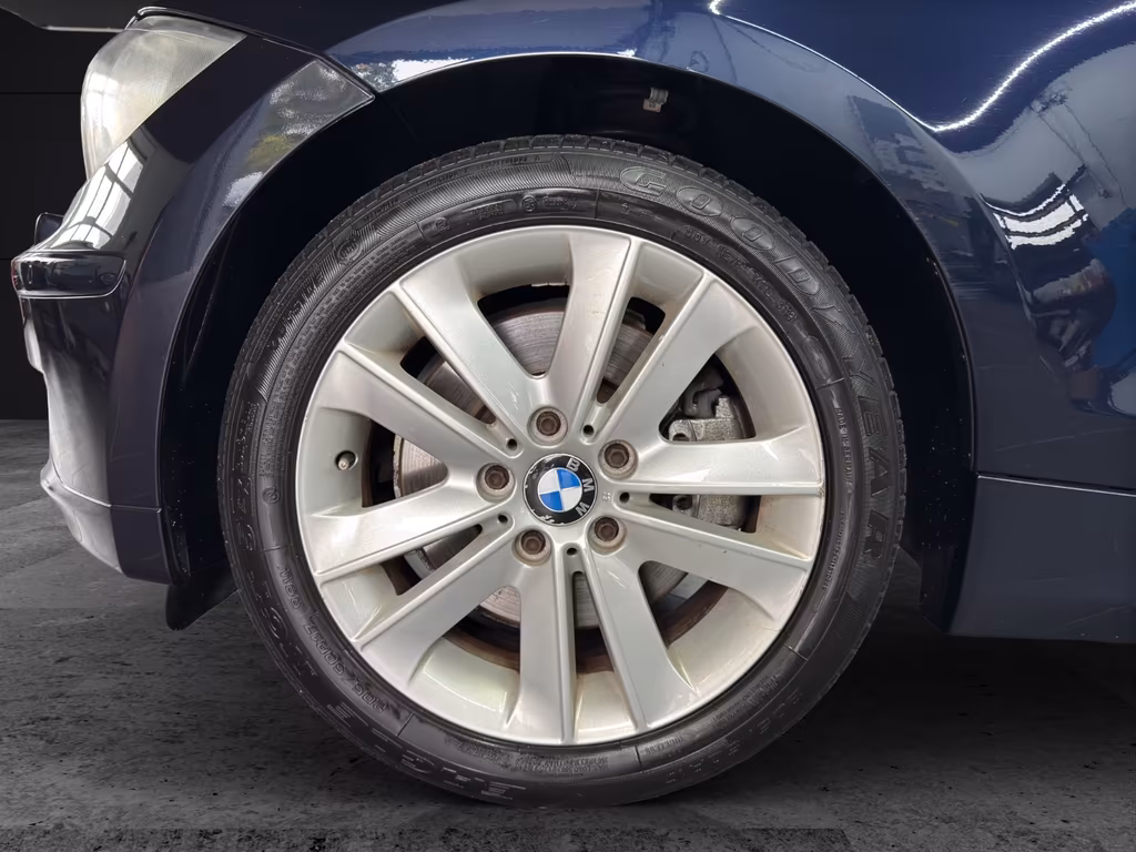 BMW 123