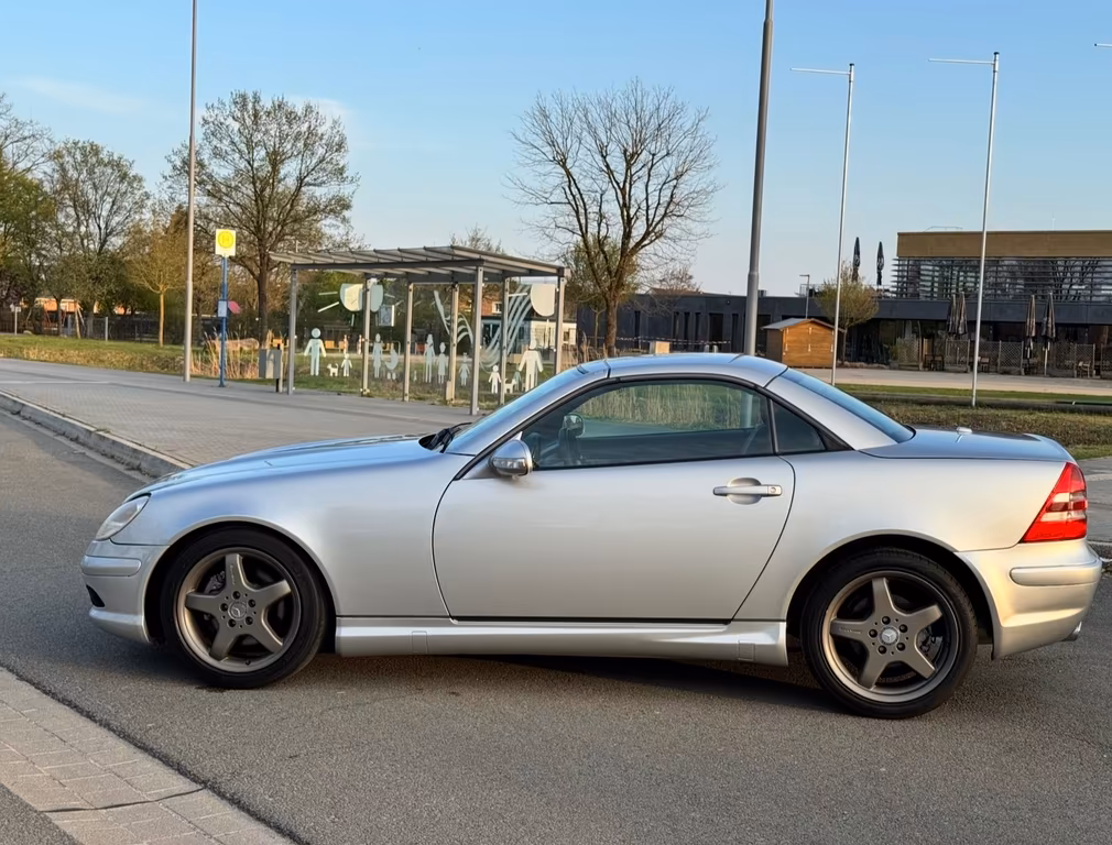 Mercedes-Benz SLK 320
