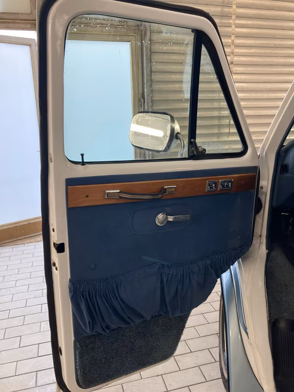 Chevrolet Chevy Van