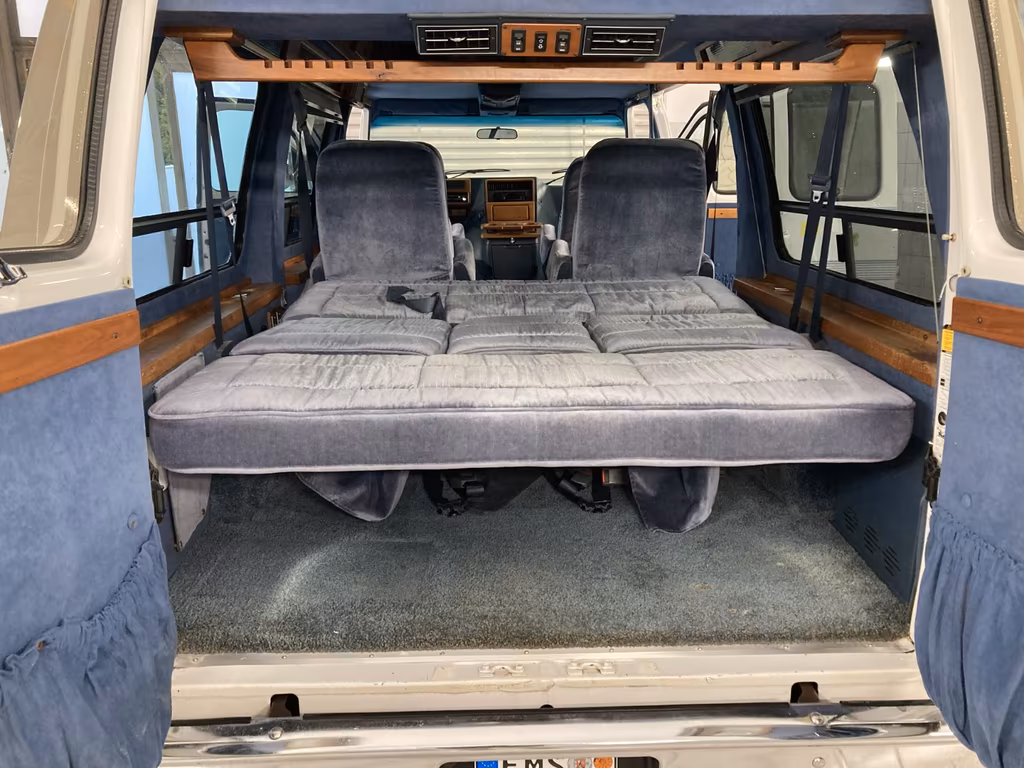 Chevrolet Chevy Van
