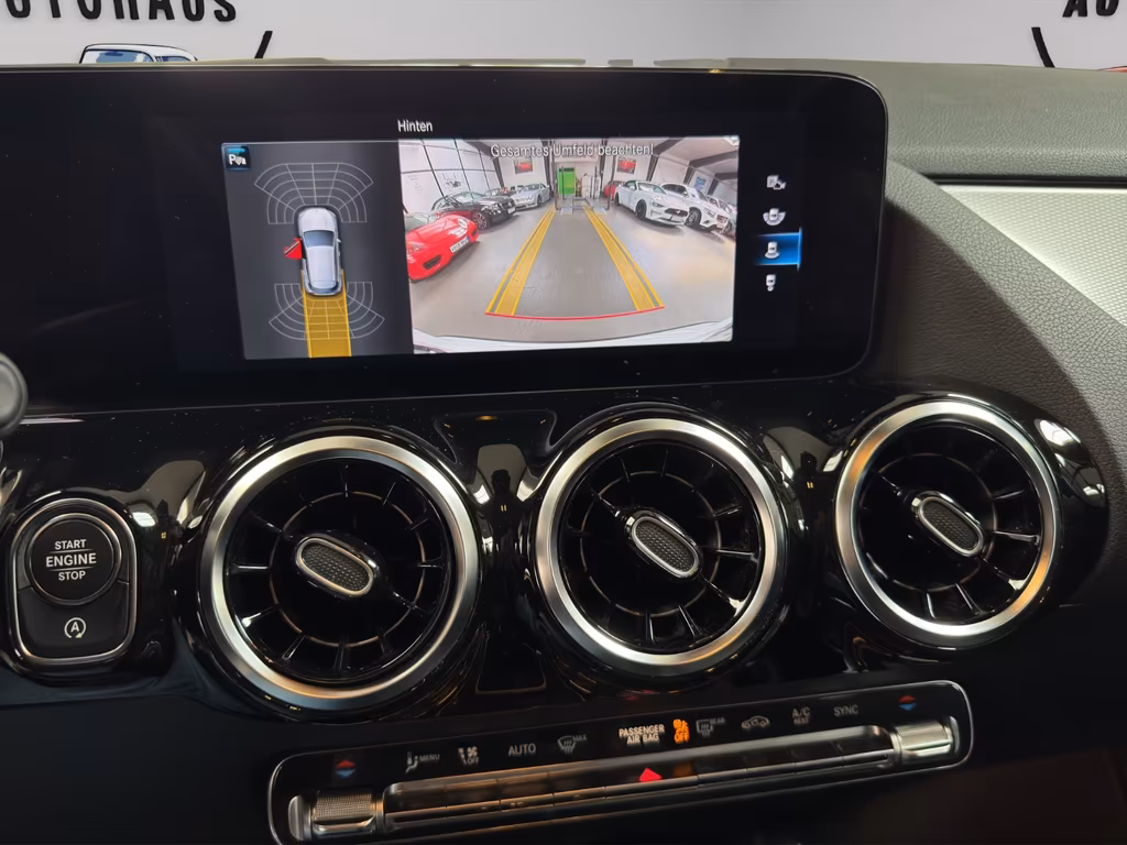 Mercedes-Benz GLA 180