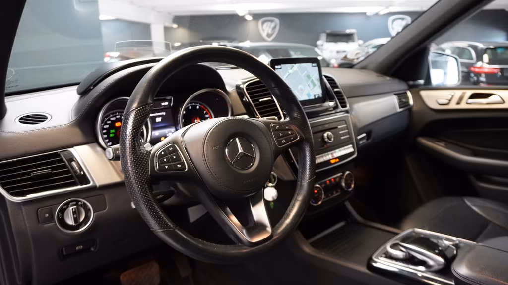 Mercedes-Benz GLS 400