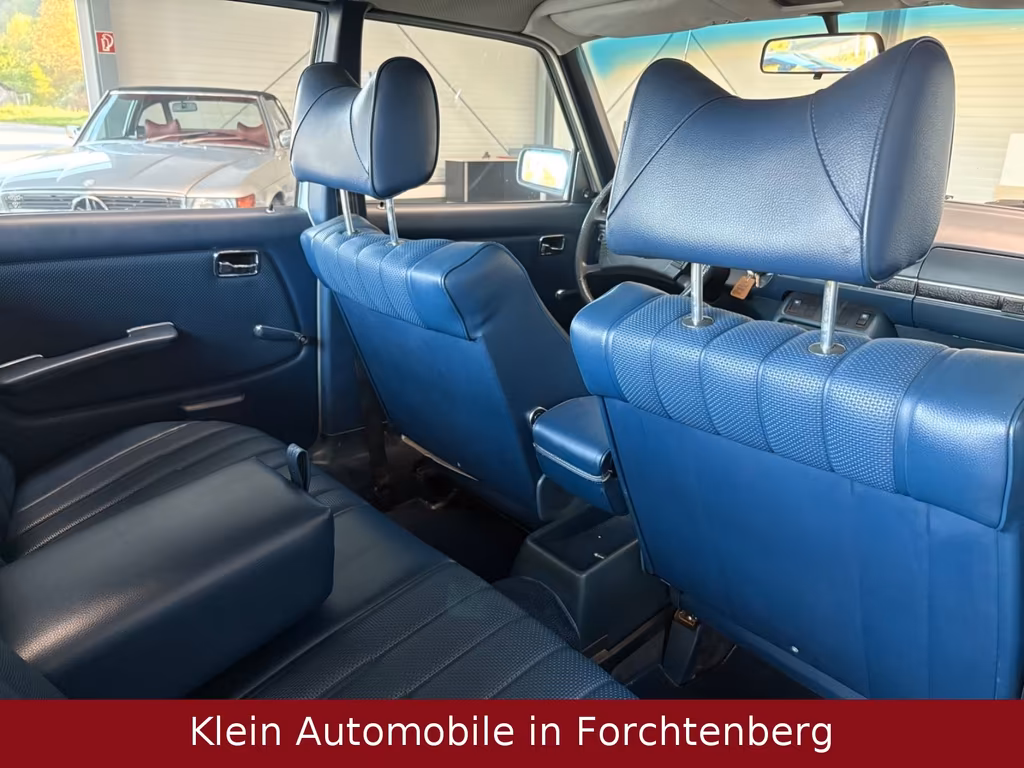 Mercedes-Benz 240