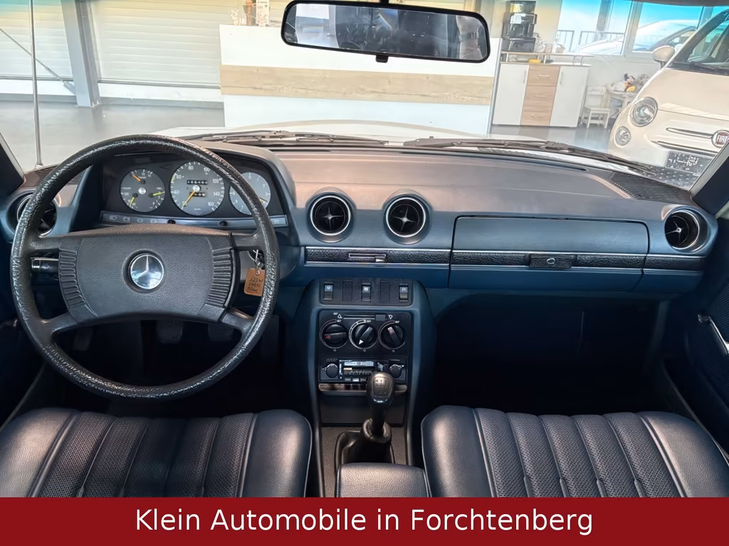 Mercedes-Benz 240