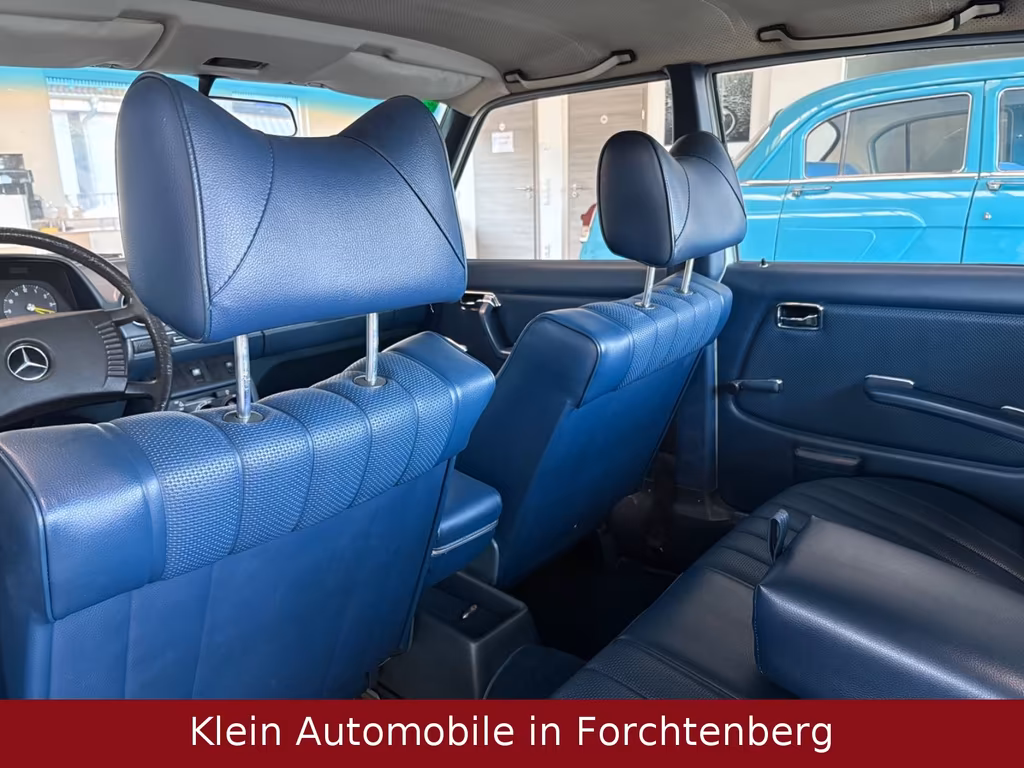 Mercedes-Benz 240