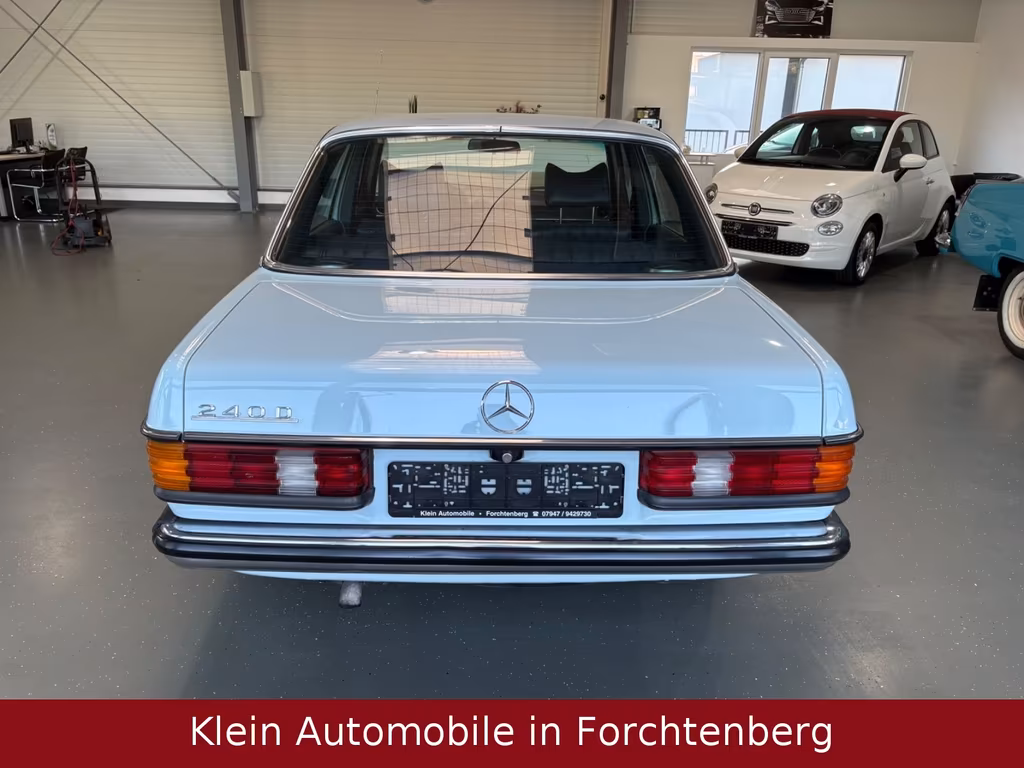 Mercedes-Benz 240
