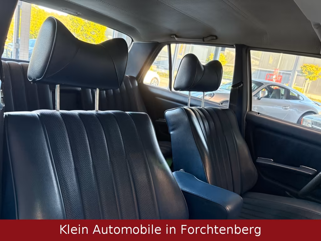 Mercedes-Benz 240