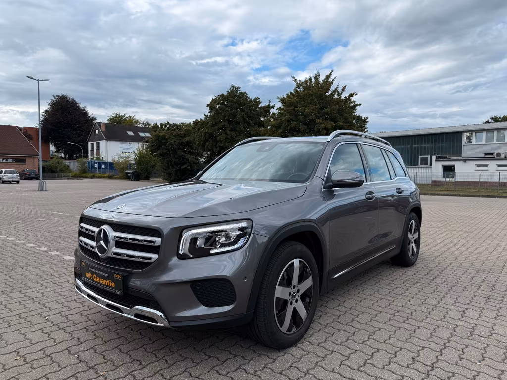Mercedes-Benz GLB 220