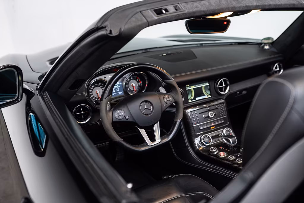 Mercedes-Benz SLS AMG