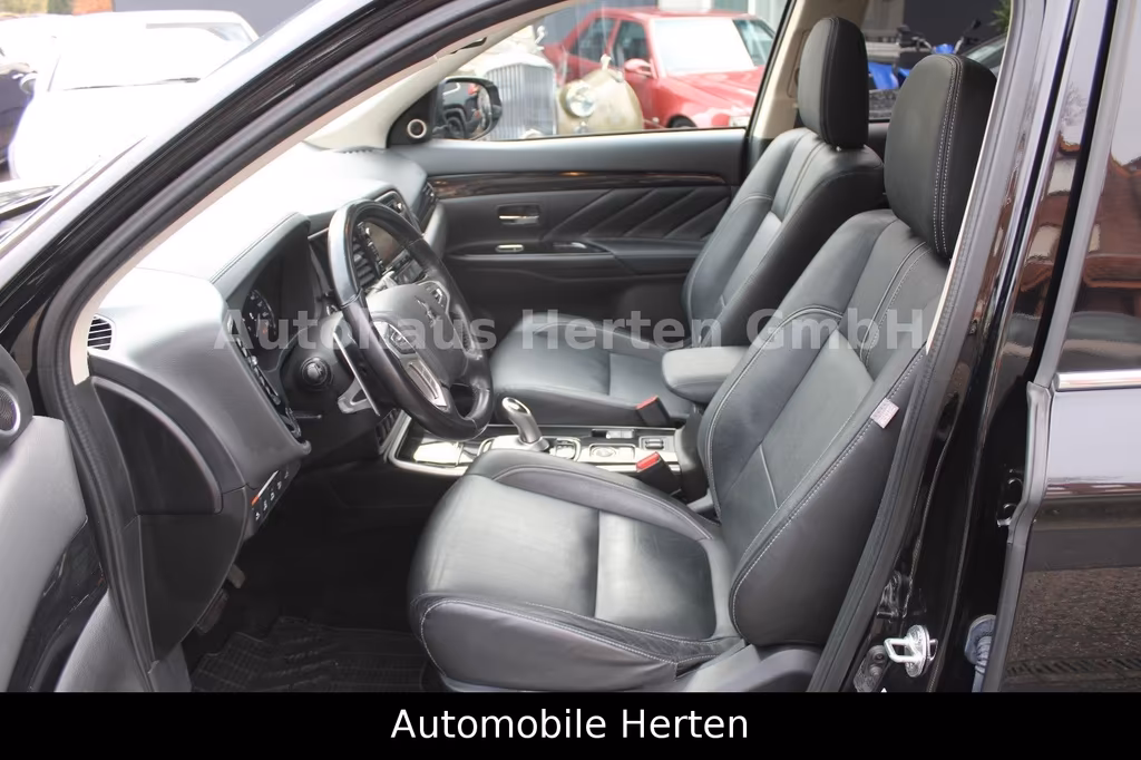 Mitsubishi Plug-in Hybrid Outlander