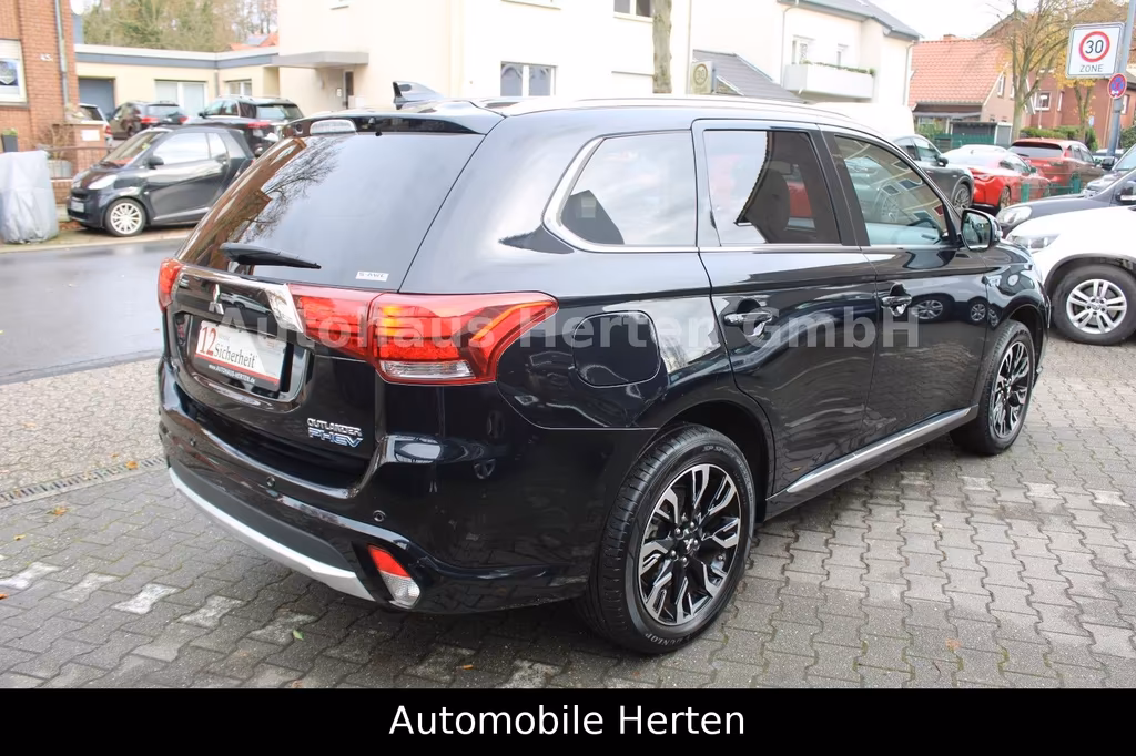 Mitsubishi Plug-in Hybrid Outlander