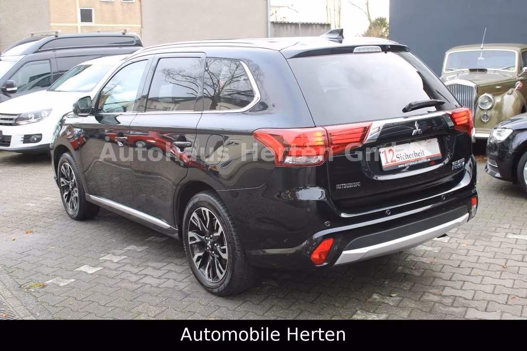 Mitsubishi Plug-in Hybrid Outlander