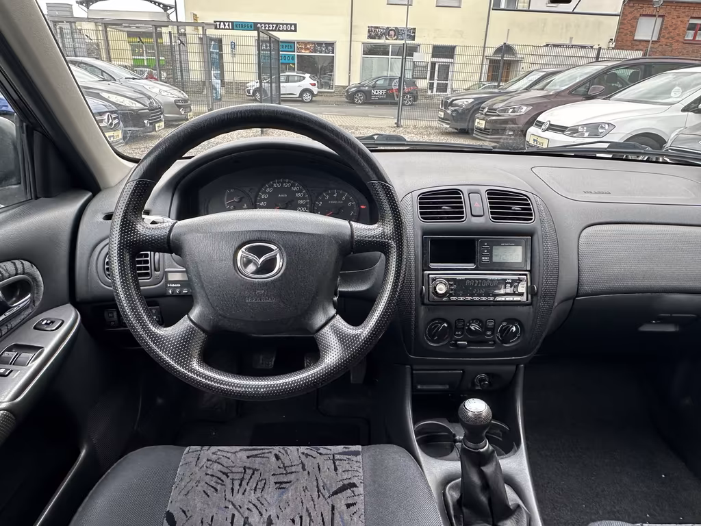 Mazda 323