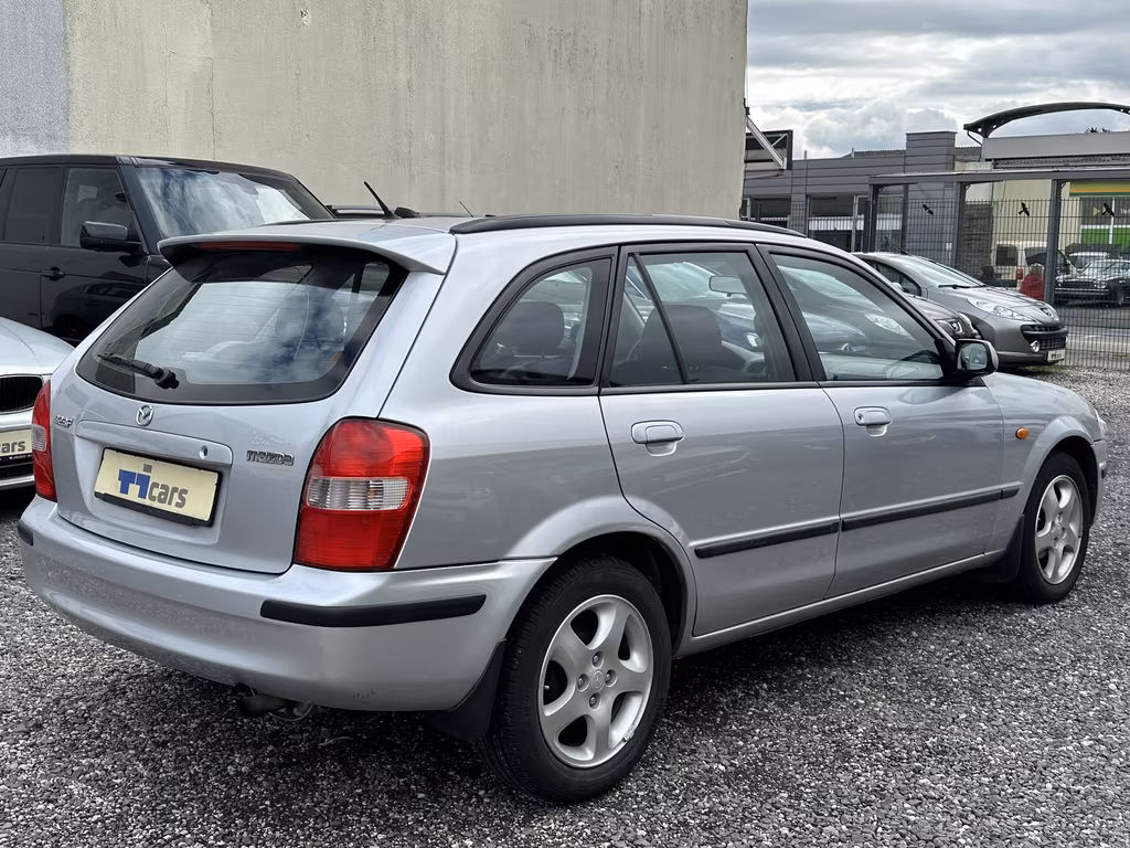 Mazda 323