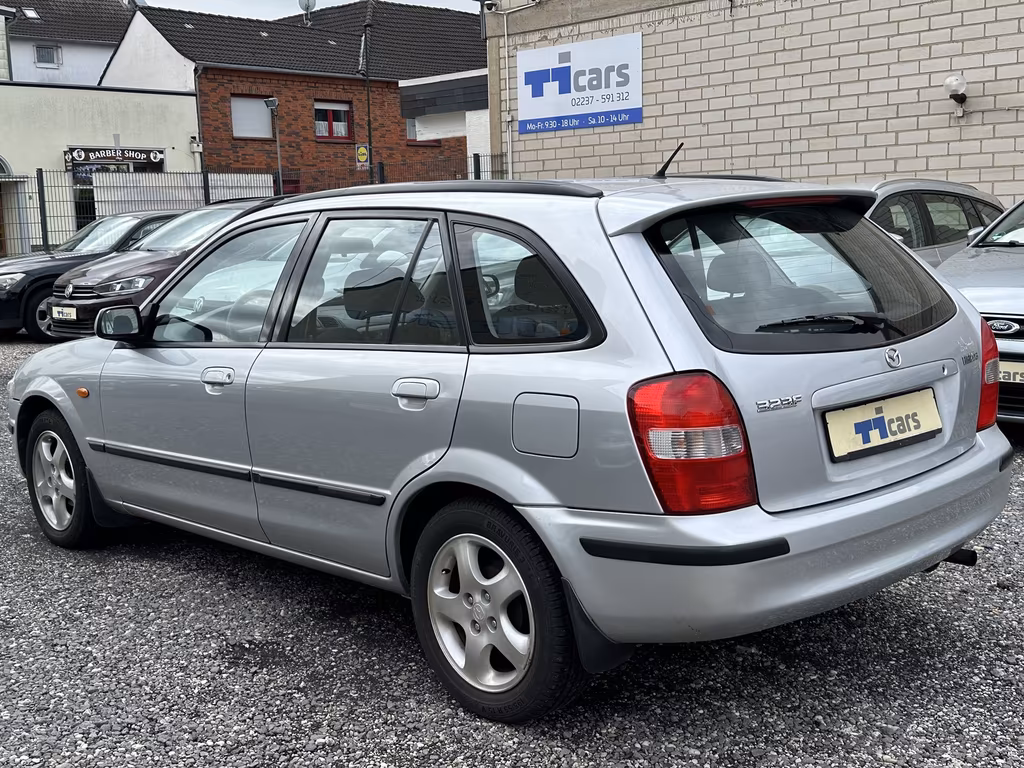 Mazda 323